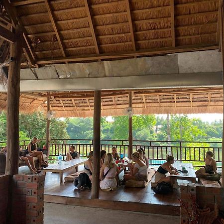 Sunrise Riverside Pool Hostel Luang Prabang Exterior photo