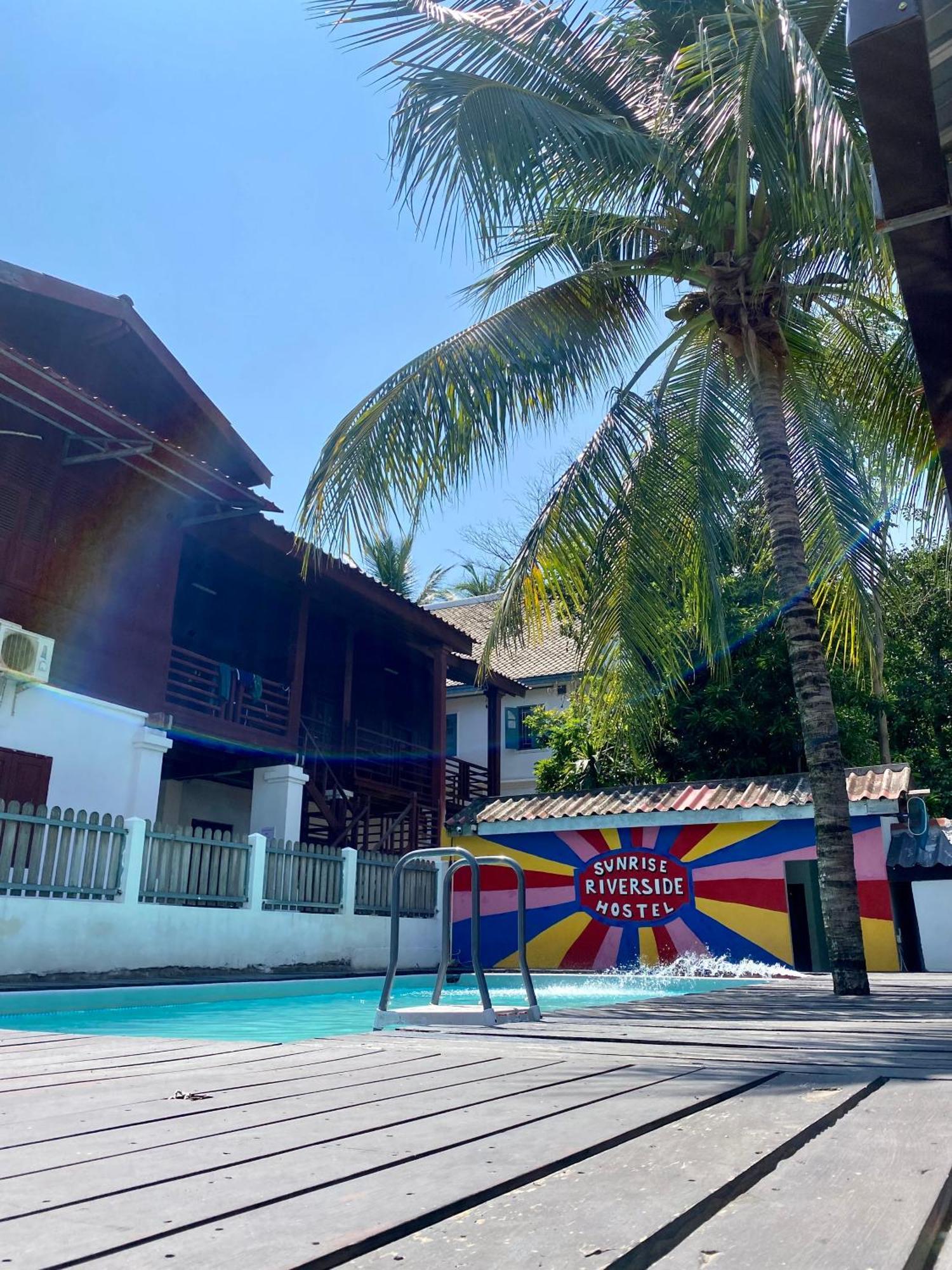 Sunrise Riverside Pool Hostel Luang Prabang Exterior photo