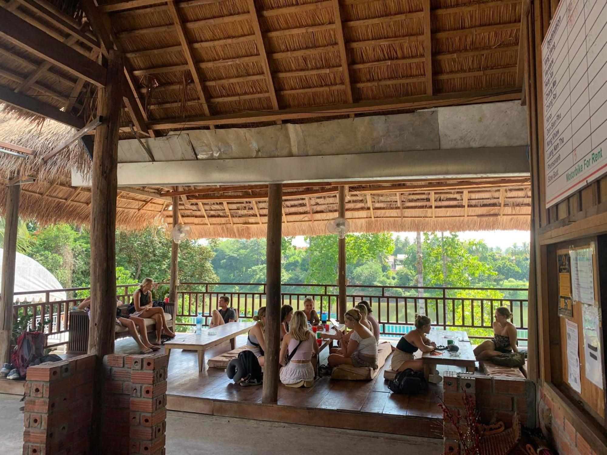 Sunrise Riverside Pool Hostel Luang Prabang Exterior photo