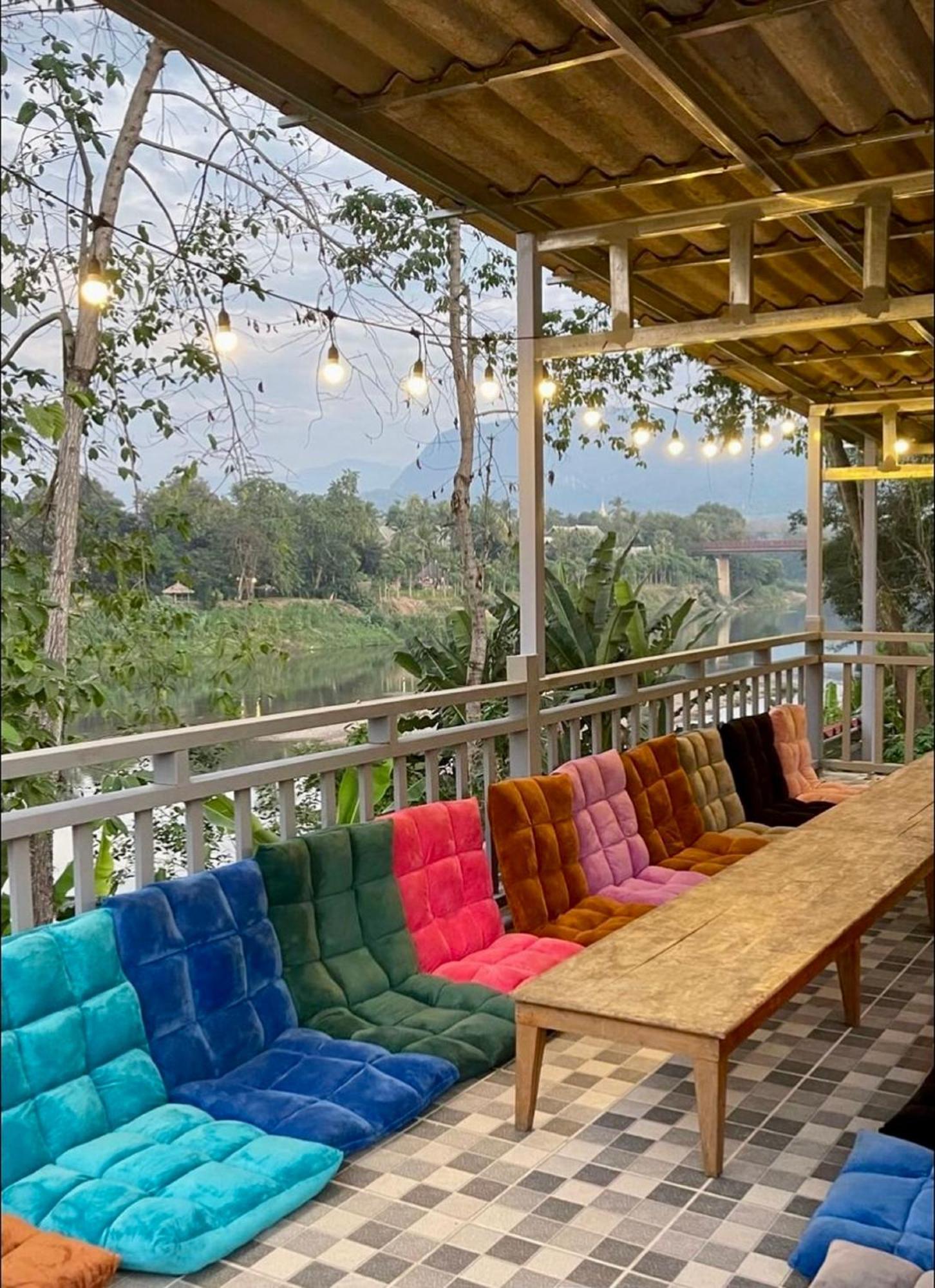 Sunrise Riverside Pool Hostel Luang Prabang Exterior photo